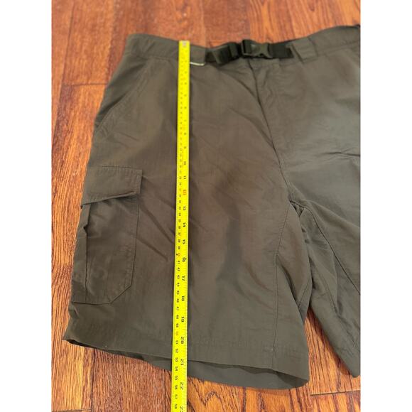 Ascend Men's 38 Gray Cargo Shorts w/ Belt and Carabiner Bass Pro Shop - Picture 8 of 10